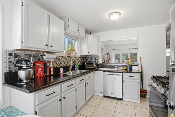 820 W FAYETTE AVE Salt Lake City, UT 84104