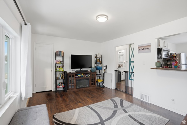 820 W FAYETTE AVE Salt Lake City, UT 84104