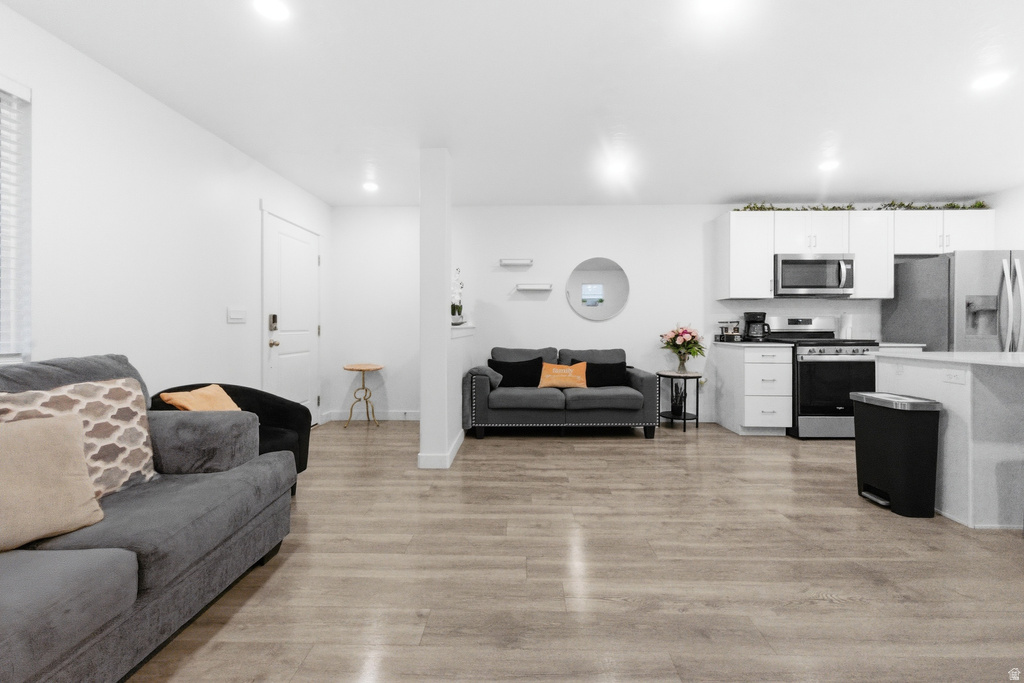 8438 W CORDERO DR #182 Magna, UT 84044