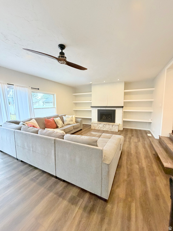 1944 E SPRING LN Holladay, UT 84117