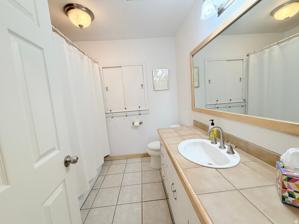 1944 E SPRING LN Holladay, UT 84117