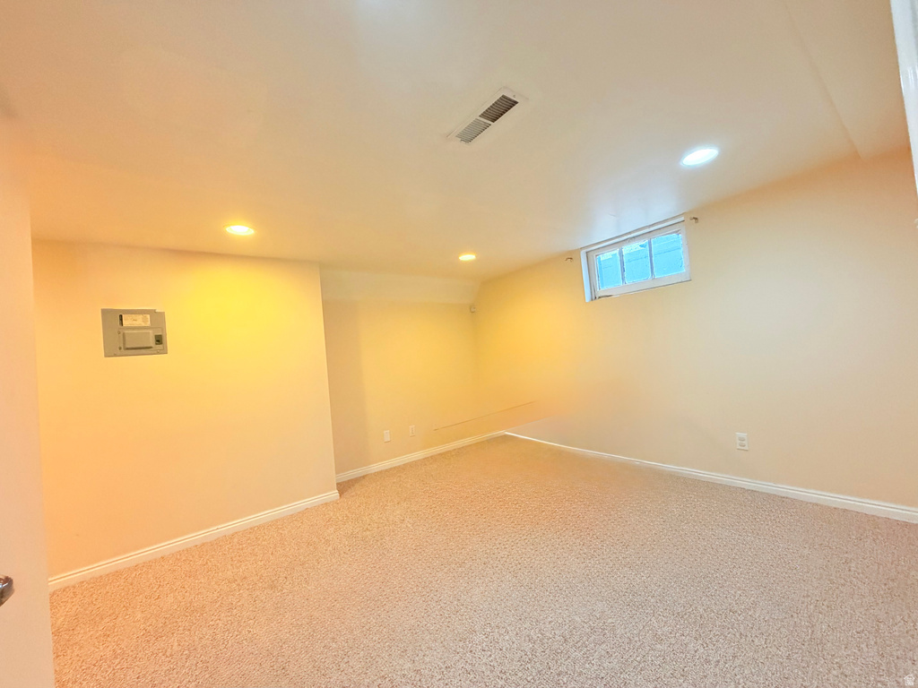 1944 E SPRING LN Holladay, UT 84117