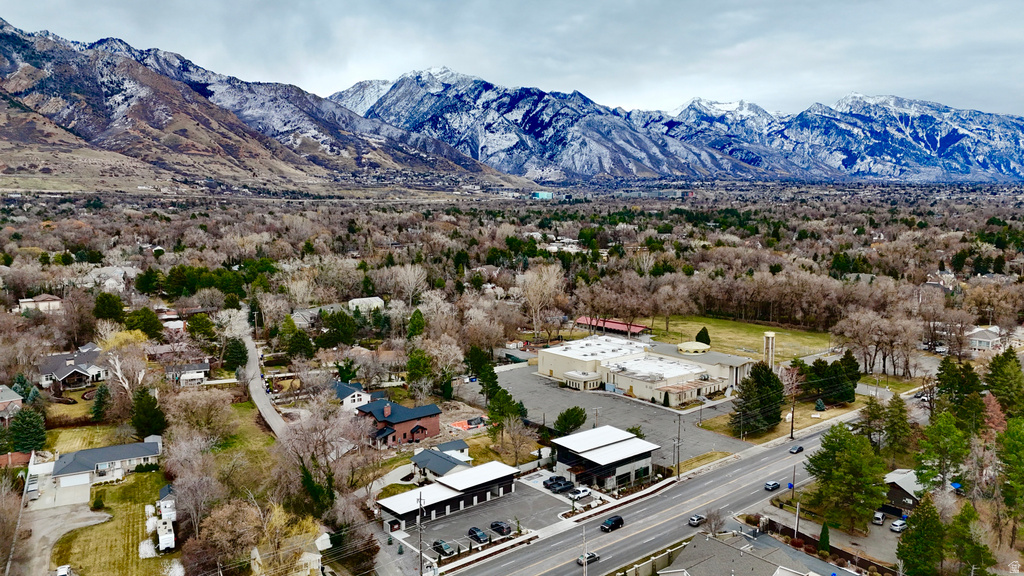 1944 E SPRING LN Holladay, UT 84117