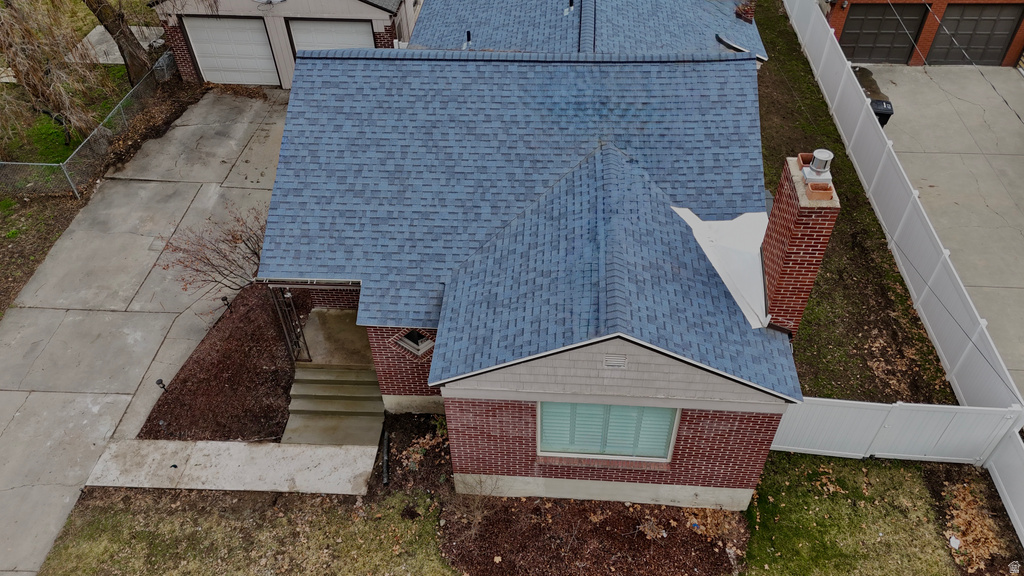 1944 E SPRING LN Holladay, UT 84117