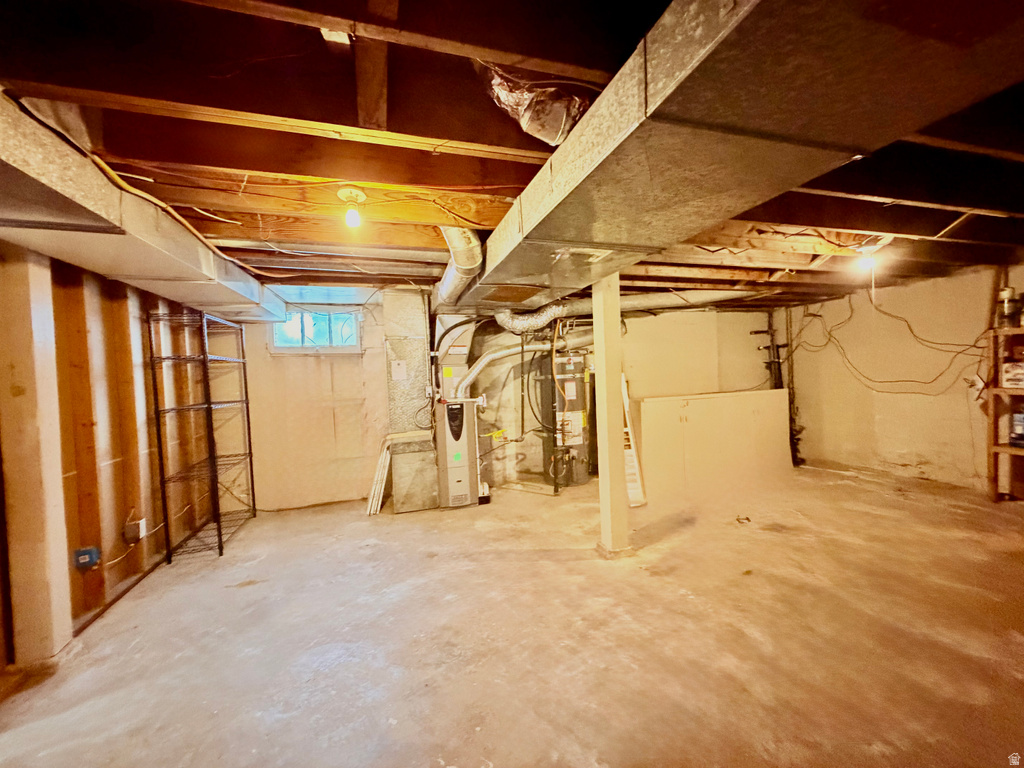 1944 E SPRING LN Holladay, UT 84117