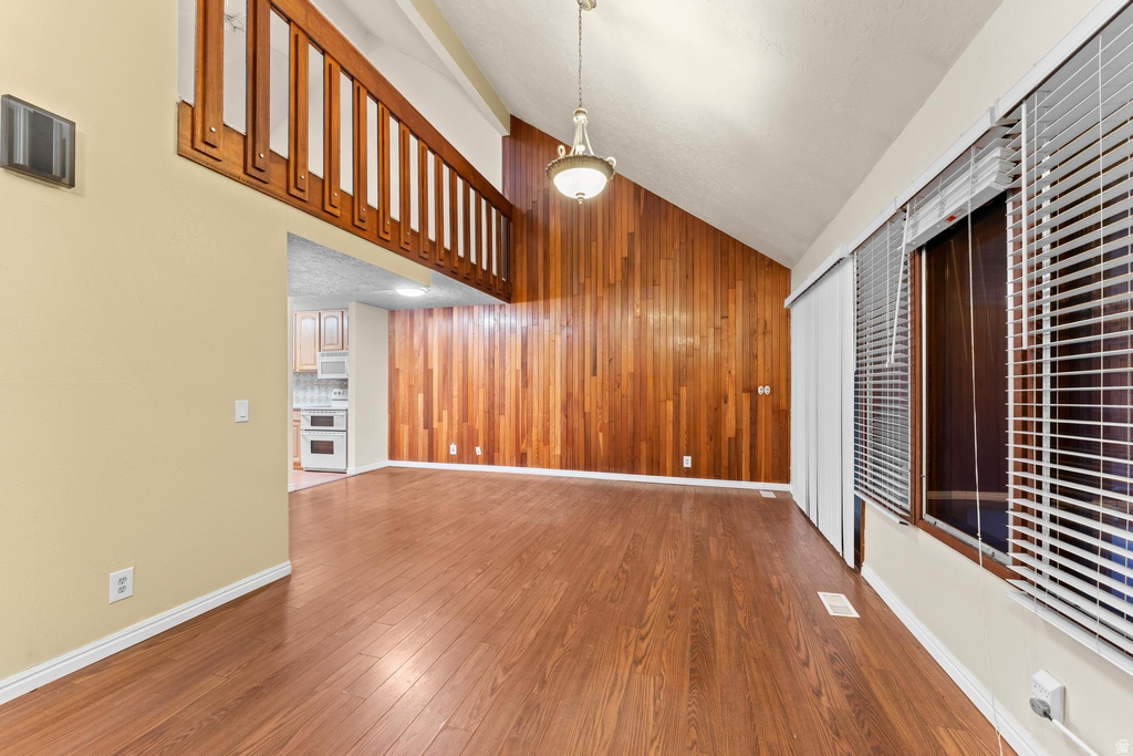 42 N WHITE BARN DR. Pleasant View, UT 84414