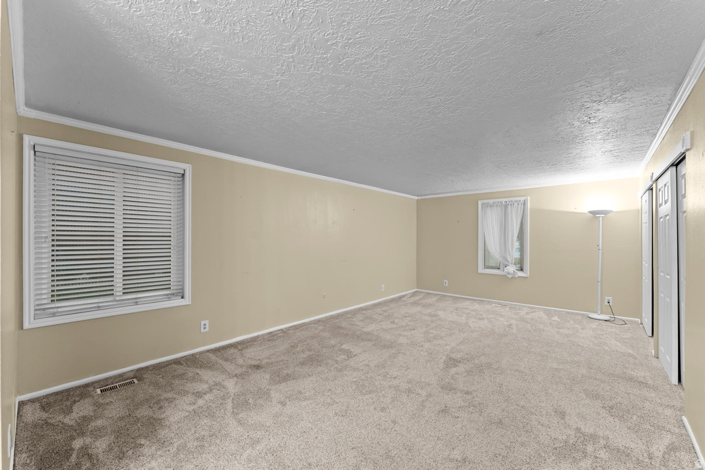 42 N WHITE BARN DR. Pleasant View, UT 84414