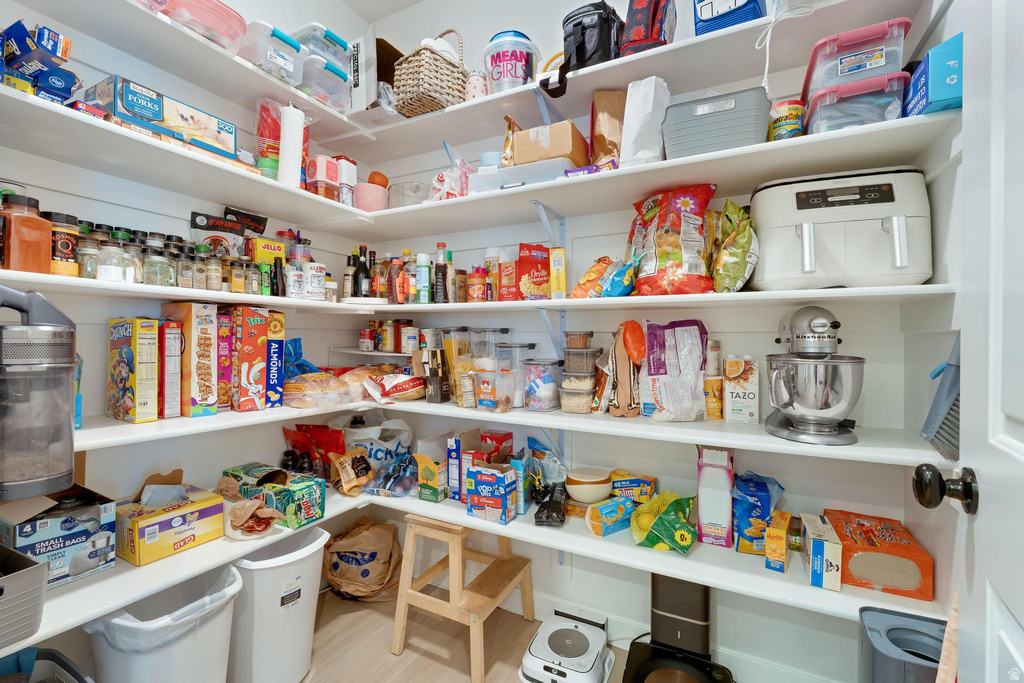 1048 S OLD TOWNE RD Layton, UT 84041