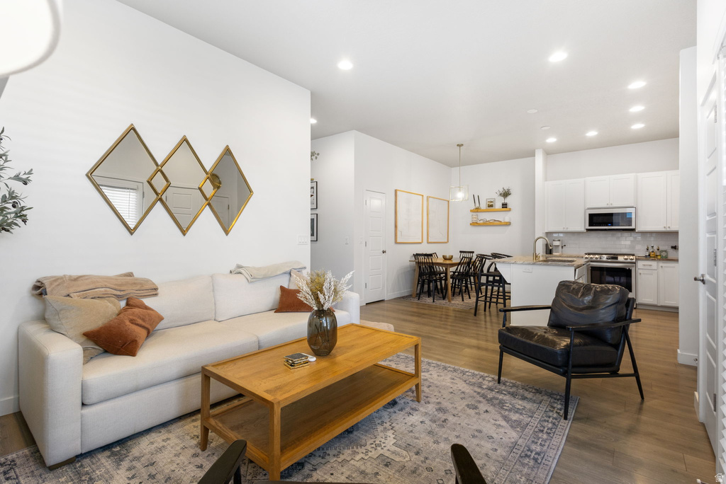 11377 S HOLLY SPRINGS DR South Jordan, UT 84009