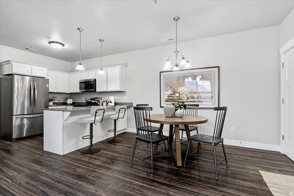 660 N EMERY LN Vineyard, UT 84059