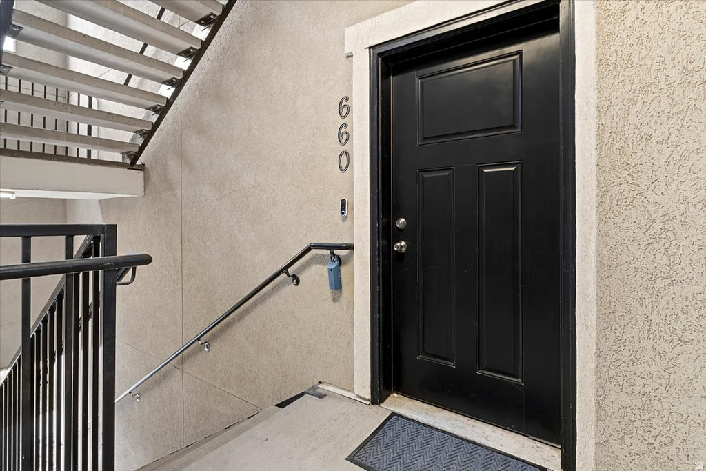 660 N EMERY LN Vineyard, UT 84059