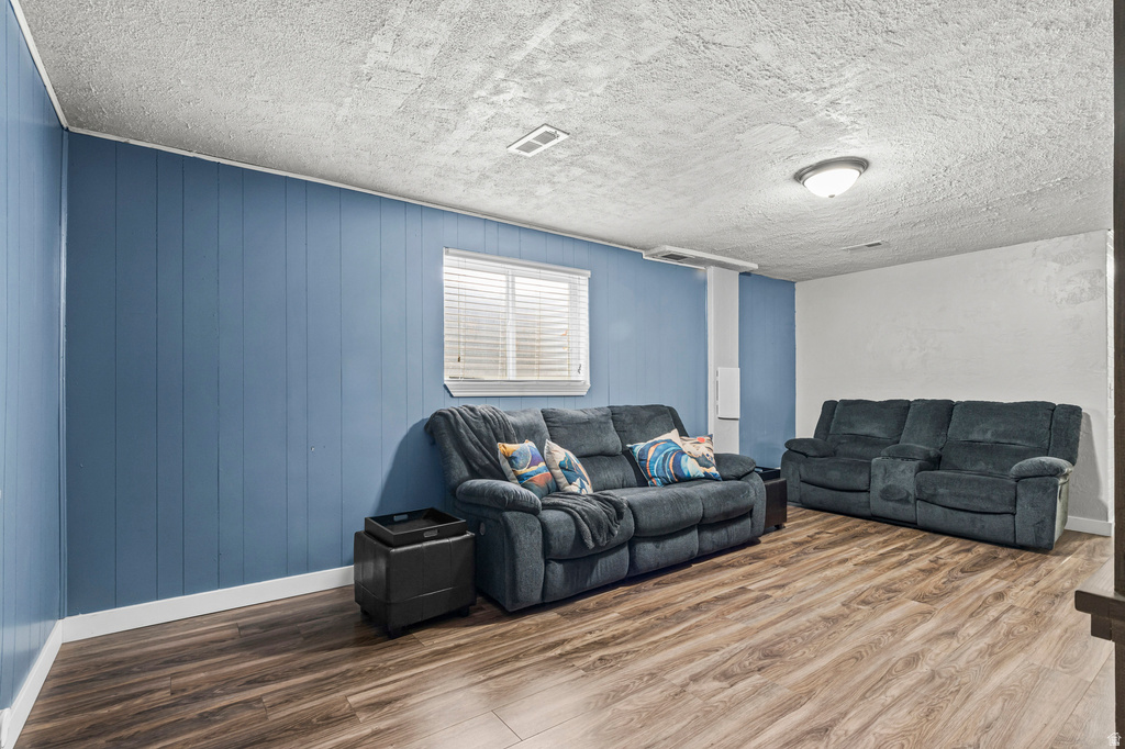 7883 W GLENWOOD AVE Magna, UT 84044