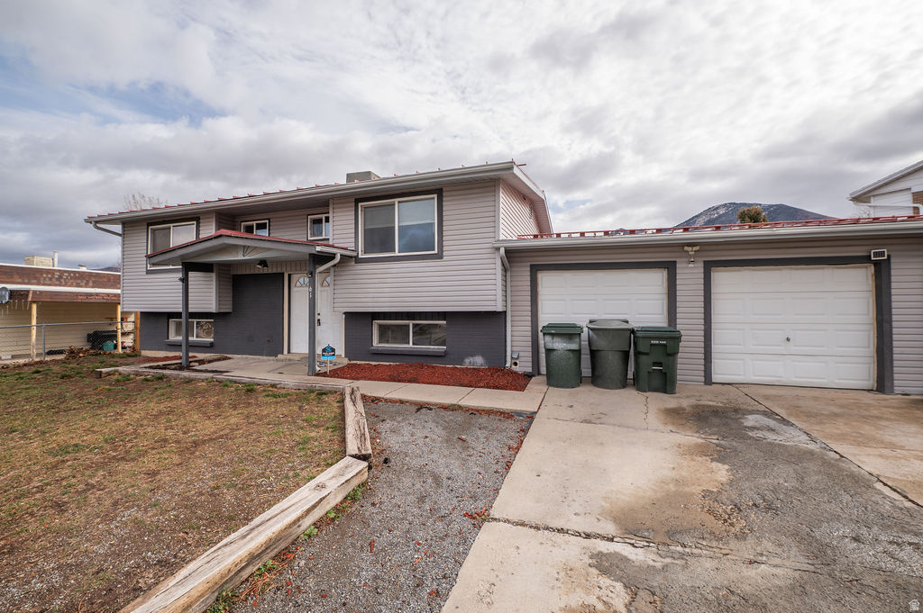 61 COLOMBIA DR Tooele, UT 84074