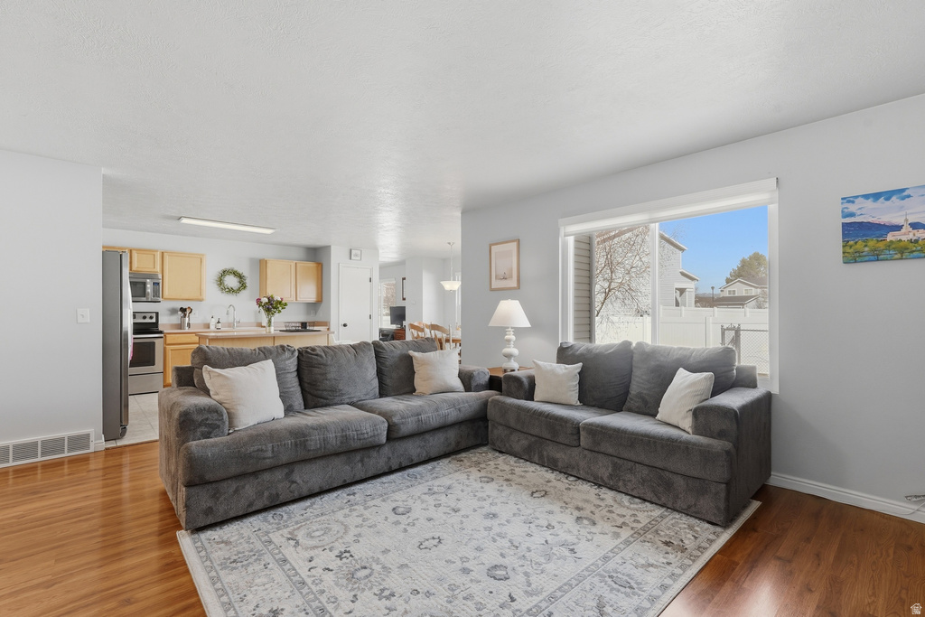 799 S 125 E Layton, UT 84041