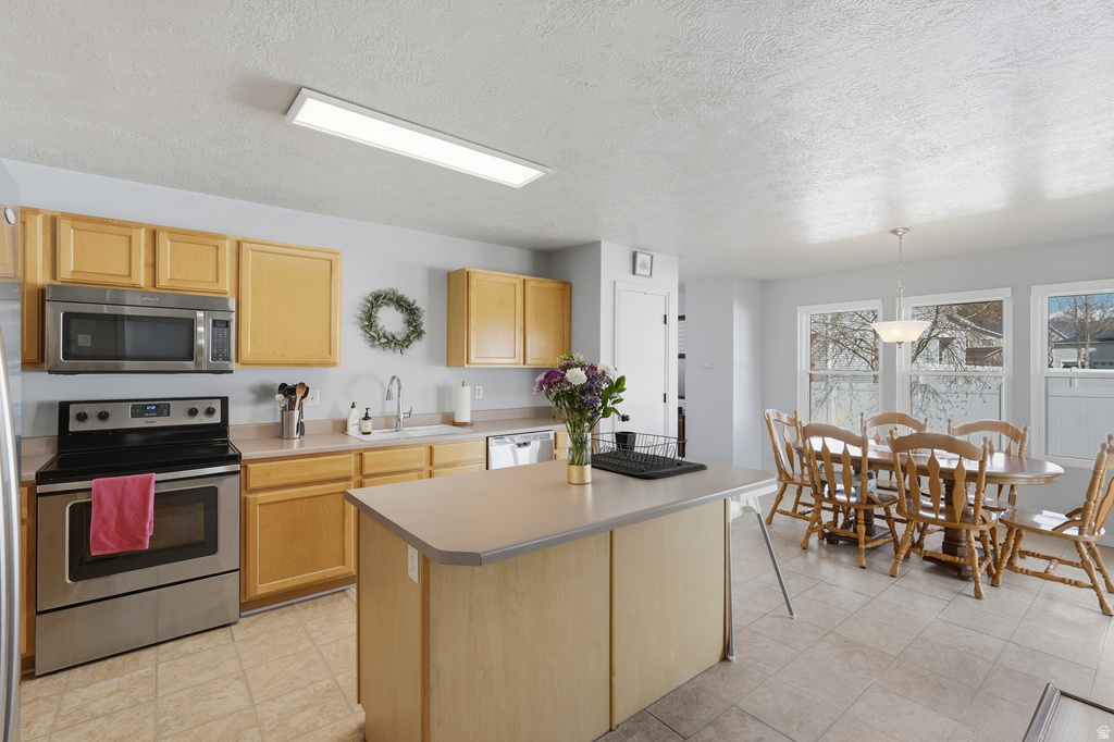 799 S 125 E Layton, UT 84041