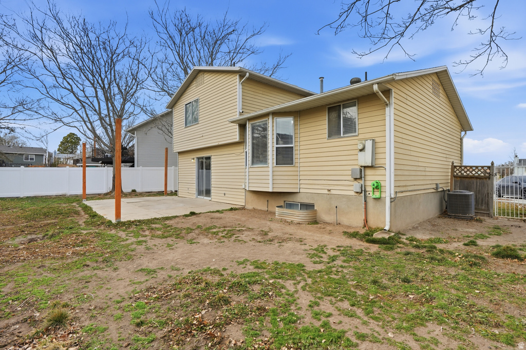 6758 S BLUE FLOWER CT West Jordan, UT 84081