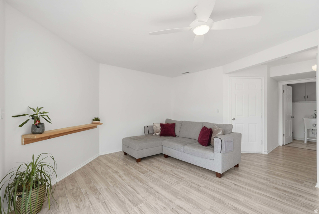 94 E 950 S Kaysville, UT 84037