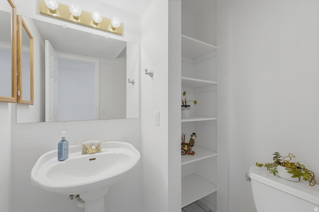 94 E 950 S Kaysville, UT 84037