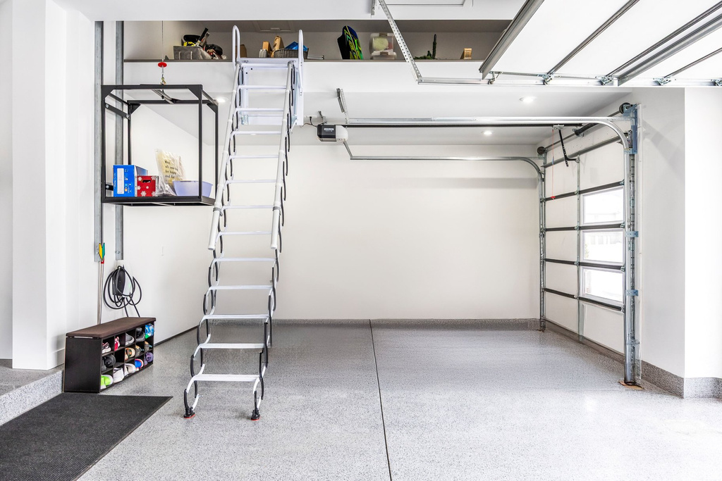 11318 S CANYON FALLS LN Sandy, UT 84092