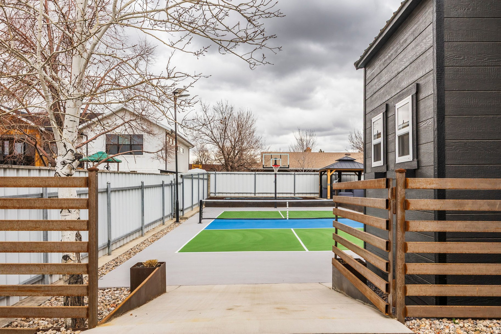 11318 S CANYON FALLS LN Sandy, UT 84092