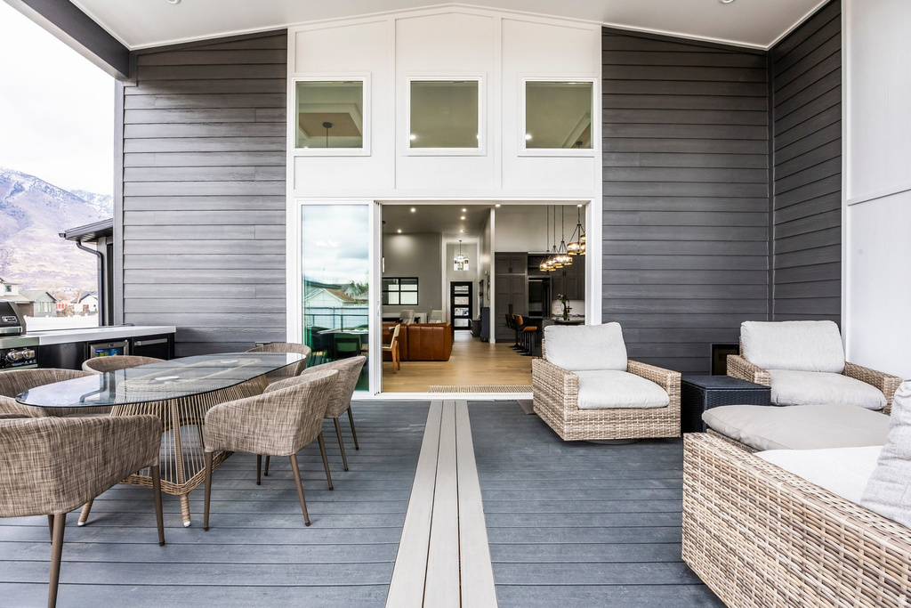 11318 S CANYON FALLS LN Sandy, UT 84092