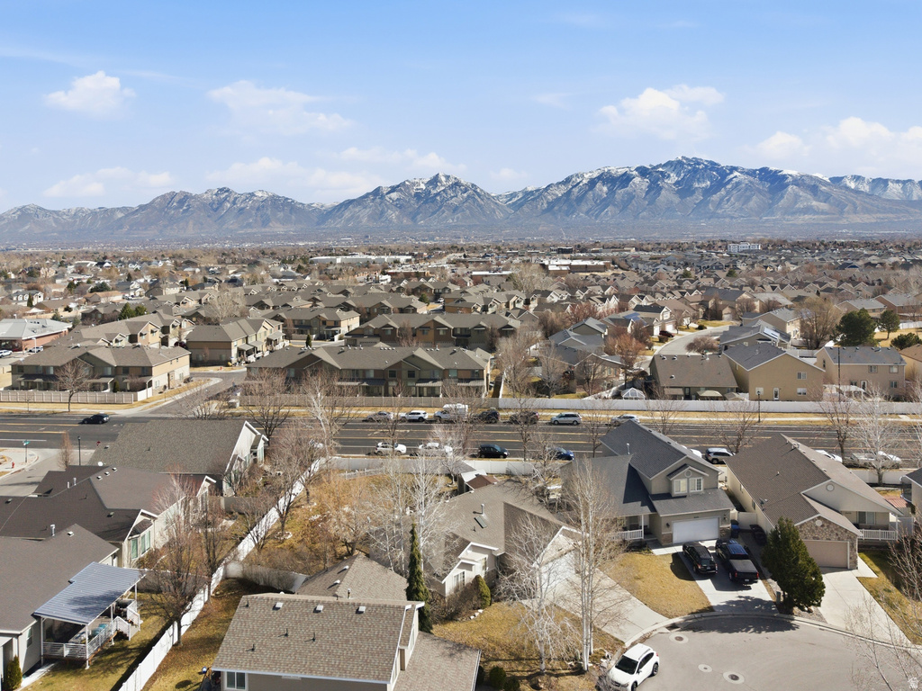 10519 S POPLAR GROVE DR South Jordan, UT 84009