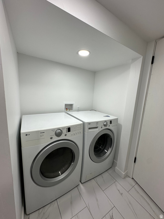 3876 S BURNINGHAM DR West Valley City, UT 84119