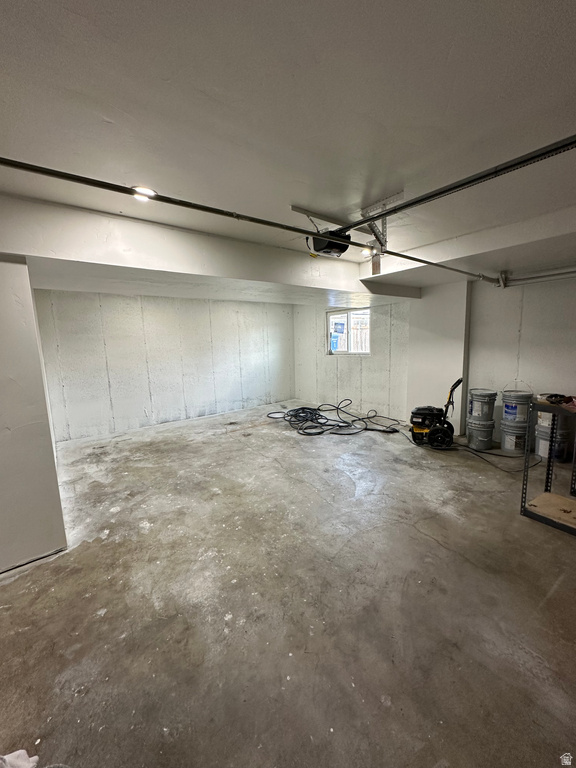 3876 S BURNINGHAM DR West Valley City, UT 84119