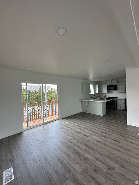 3876 S BURNINGHAM DR West Valley City, UT 84119