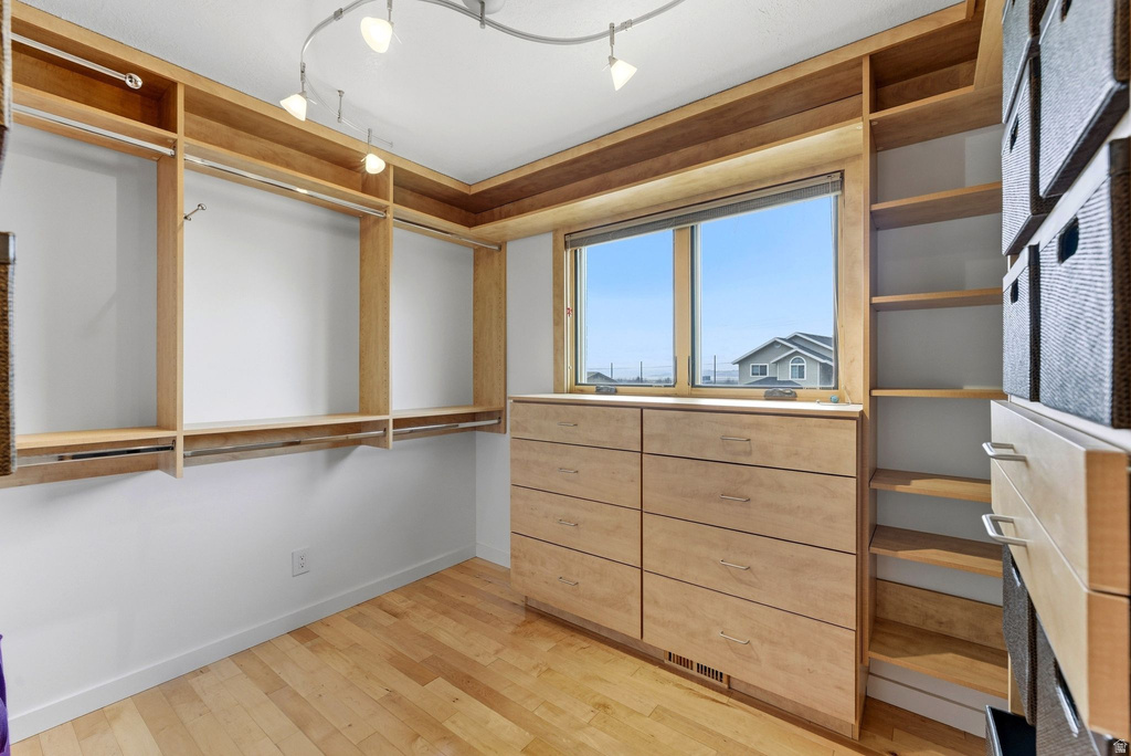 645 S 1350 E Fruit Heights, UT 84037