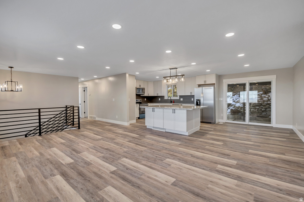 373 S EASTOAKS DR Fruit Heights, UT 84037