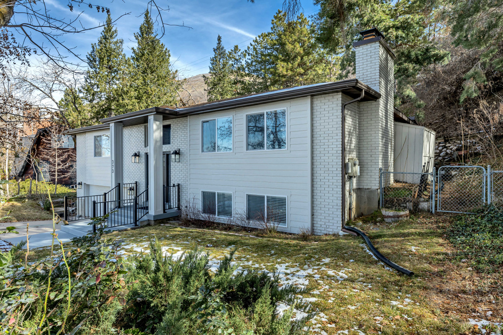 373 S EASTOAKS DR Fruit Heights, UT 84037
