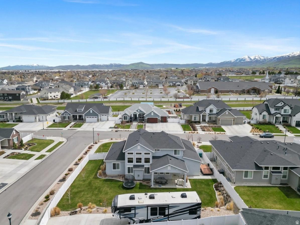 6628 W EARLIGRANDE WAY West Jordan, UT 84081