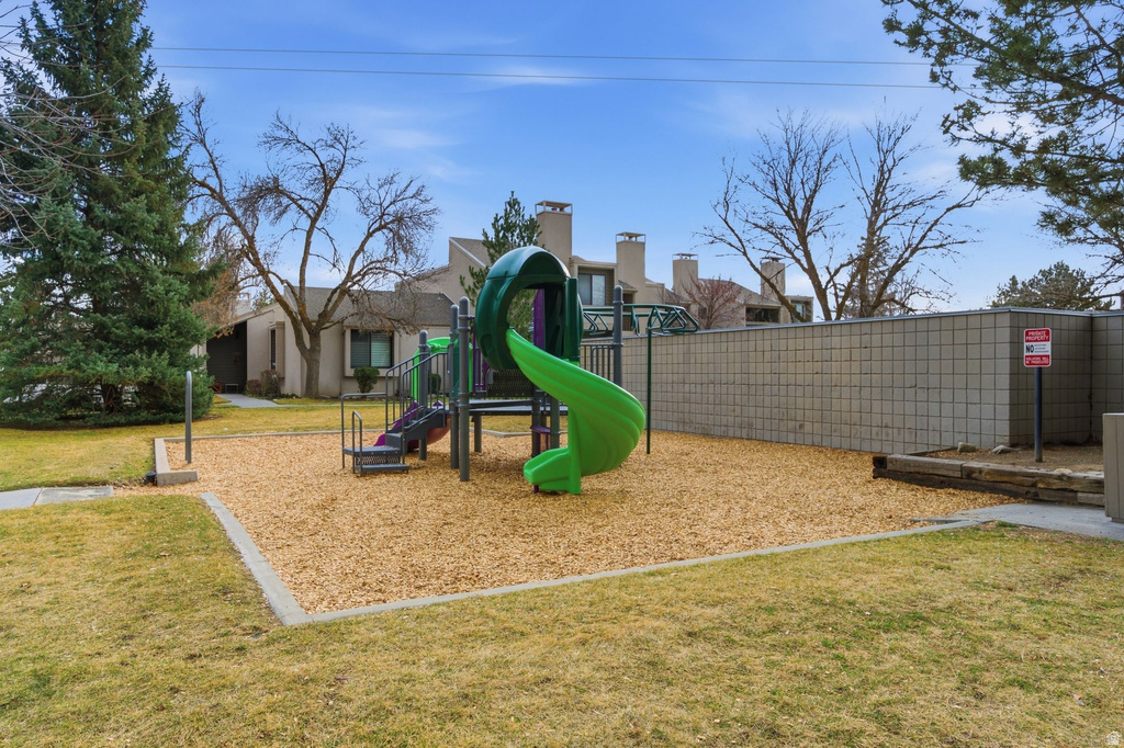 1592 E PARK PL Holladay, UT 84121