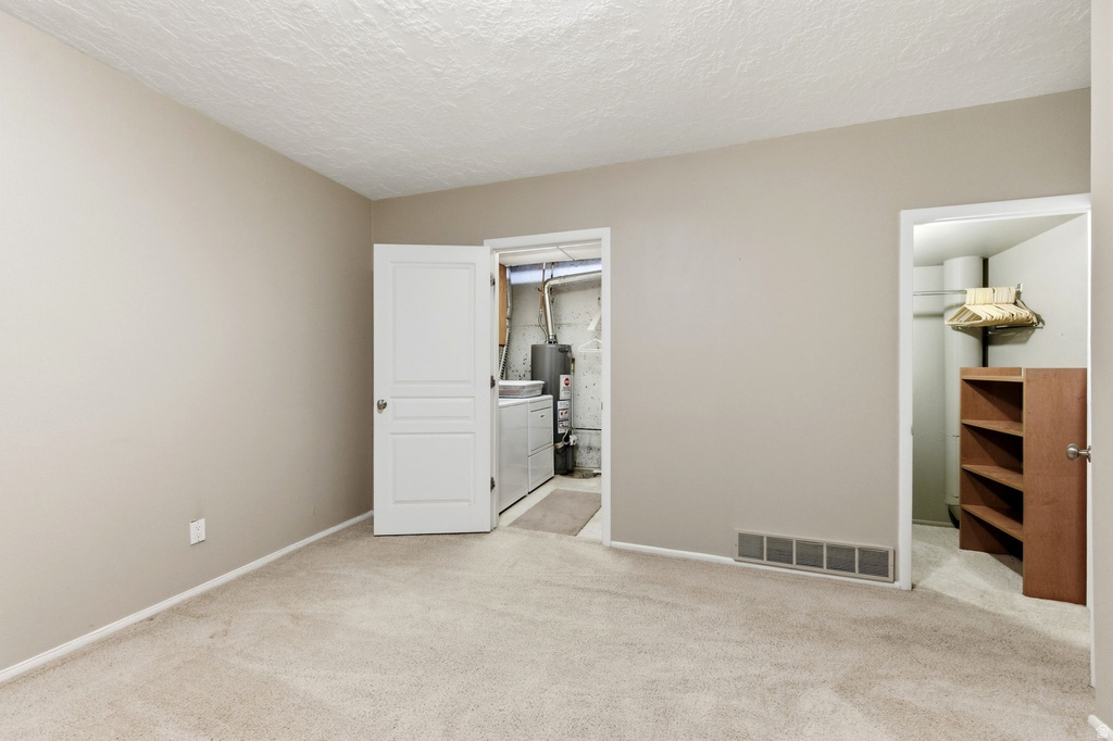 1592 E PARK PL Holladay, UT 84121