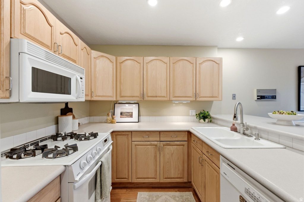 1592 E PARK PL Holladay, UT 84121