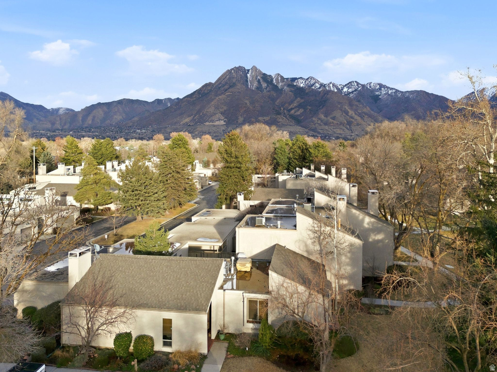 1592 E PARK PL Holladay, UT 84121