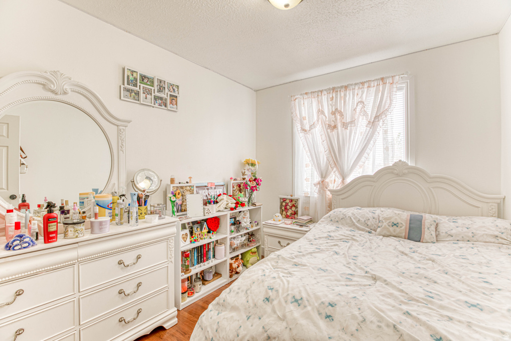 1735 W DALE RIDGE AVE Salt Lake City, UT 84116