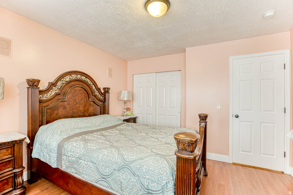 1735 W DALE RIDGE AVE Salt Lake City, UT 84116