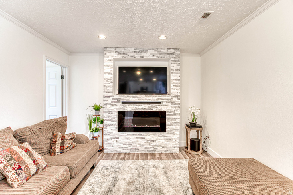 1735 W DALE RIDGE AVE Salt Lake City, UT 84116