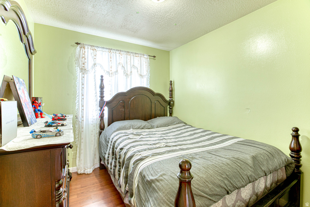 1735 W DALE RIDGE AVE Salt Lake City, UT 84116