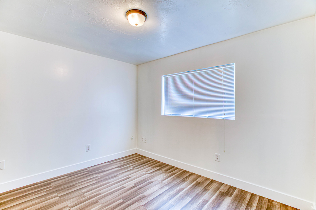 1735 W DALE RIDGE AVE Salt Lake City, UT 84116