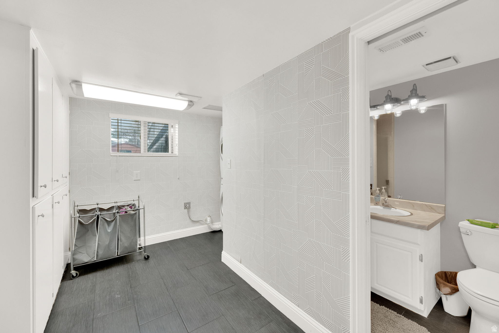 487 E 9270 S Sandy, UT 84070