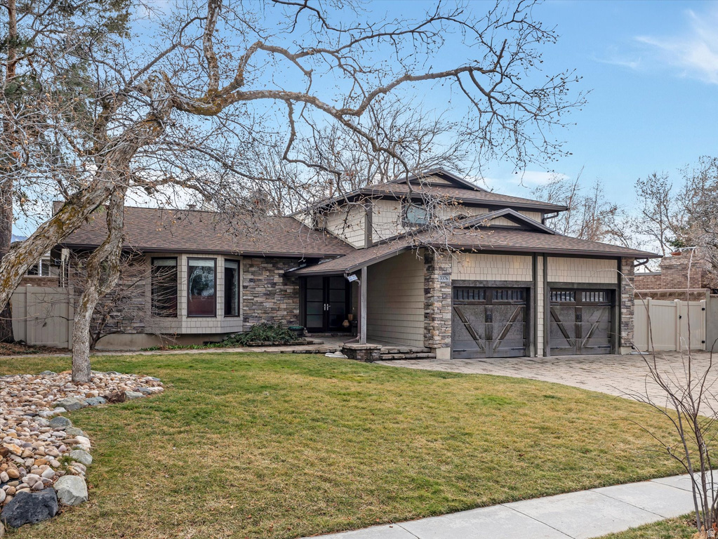 3376 E MAGIC VIEW DR Cottonwood Heights, UT 84121