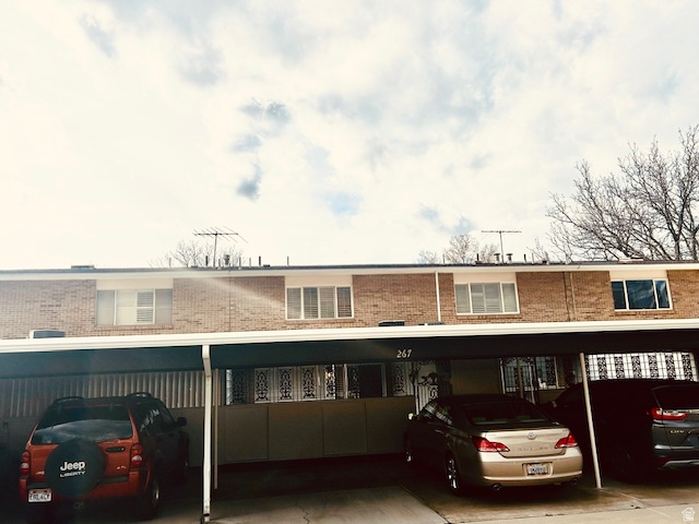 829 E THREE FOUNTAINS DR #267 Murray, UT 84107