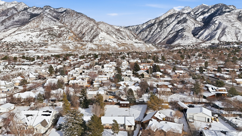 6945 S VIRGINIA DR Cottonwood Heights, UT 84121