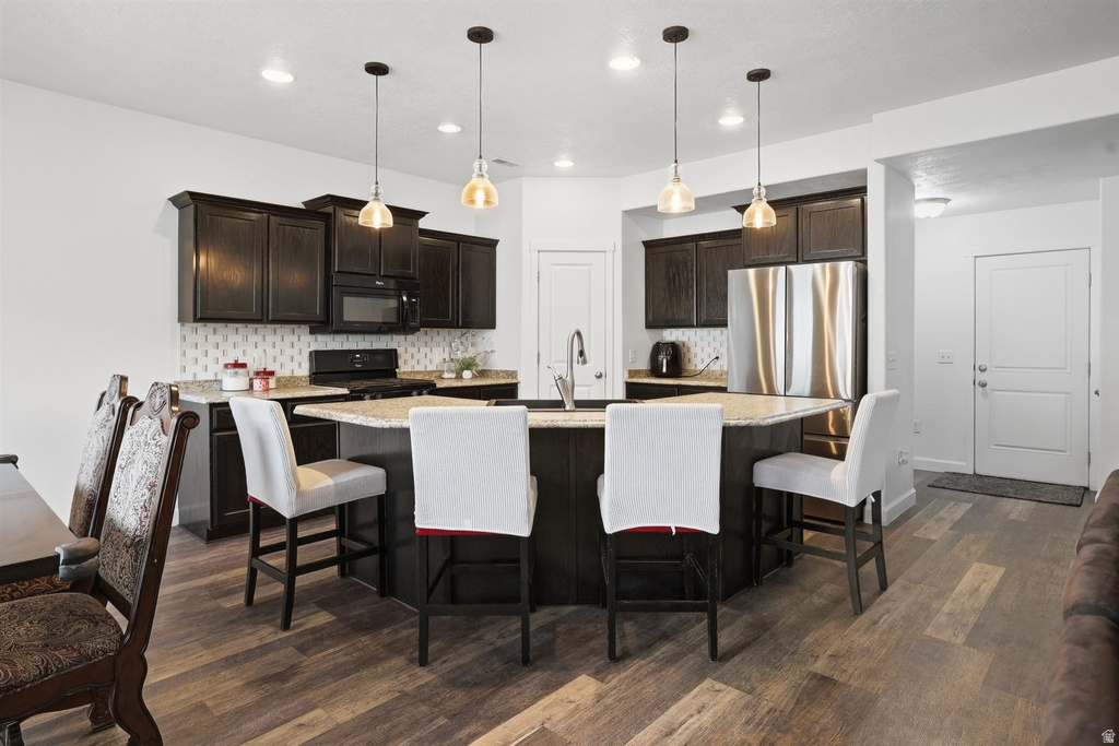 928 CHATHAM DR North Salt Lake, UT 84054