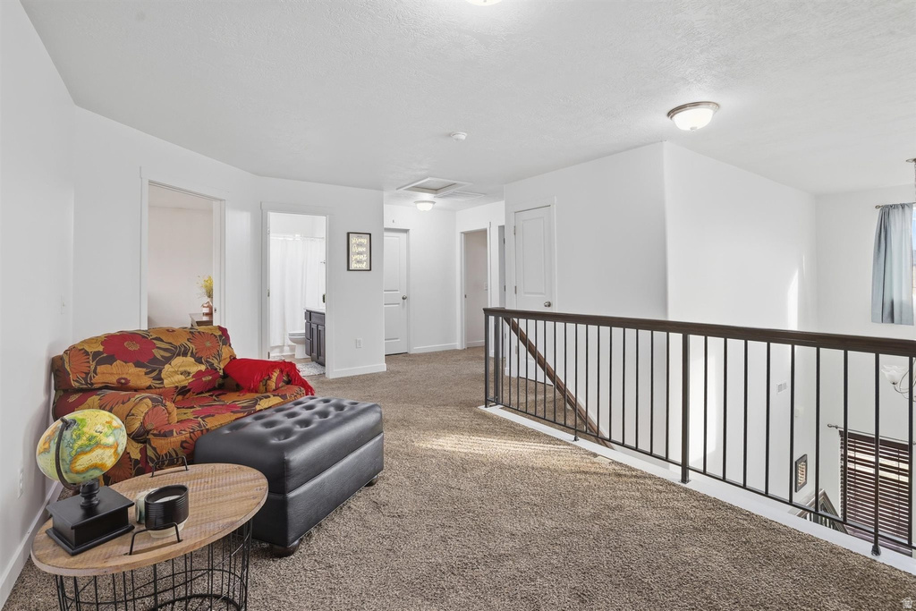 928 CHATHAM DR North Salt Lake, UT 84054