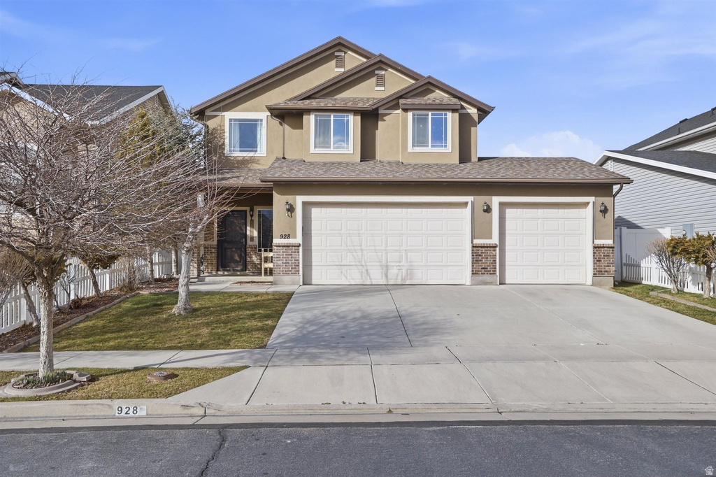 928 CHATHAM DR North Salt Lake, UT 84054