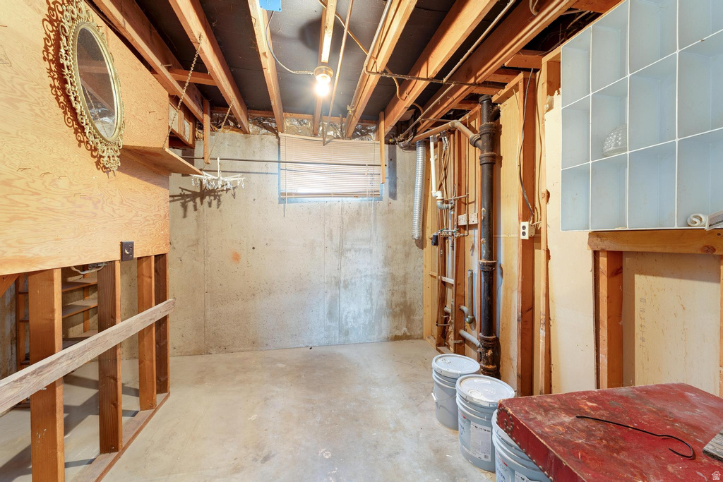 1123 E SEGO LILY DR White City, UT 84094